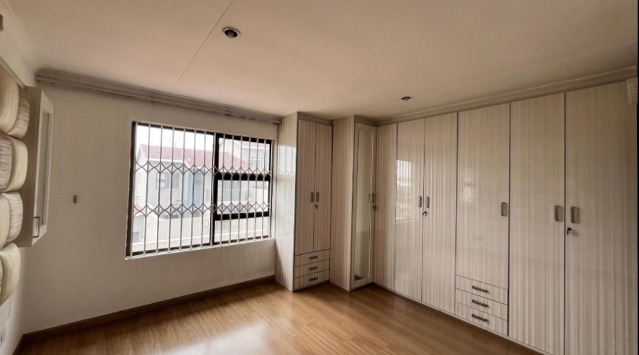 3 Bedroom Property for Sale in Ridgeway Gauteng