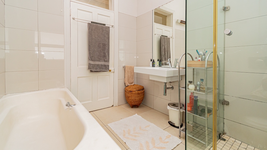 4 Bedroom Property for Sale in Bezuidenhout Valley Gauteng