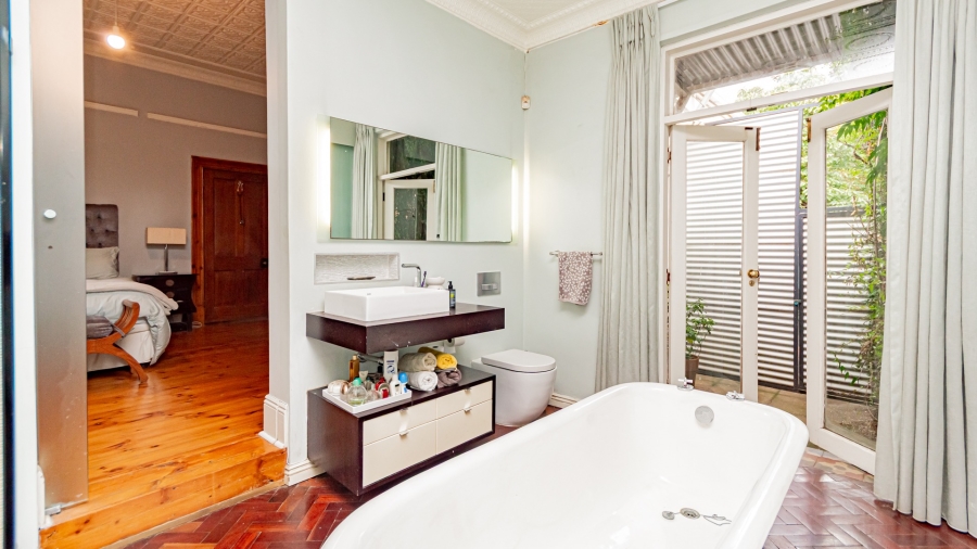 4 Bedroom Property for Sale in Bezuidenhout Valley Gauteng