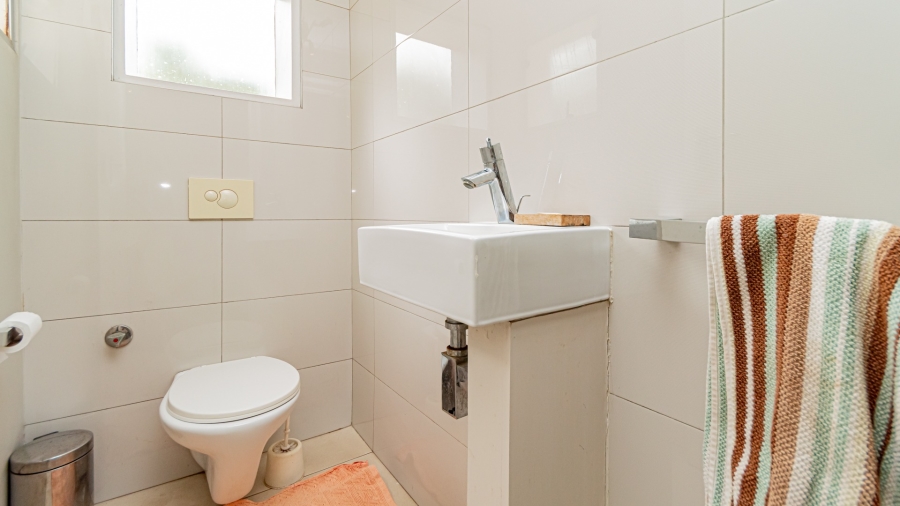 4 Bedroom Property for Sale in Bezuidenhout Valley Gauteng