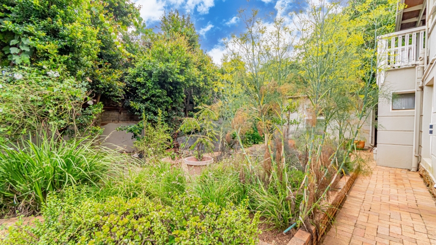 4 Bedroom Property for Sale in Bezuidenhout Valley Gauteng