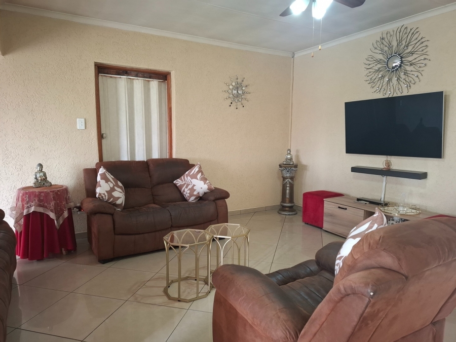 3 Bedroom Property for Sale in Mackenzie Park Gauteng