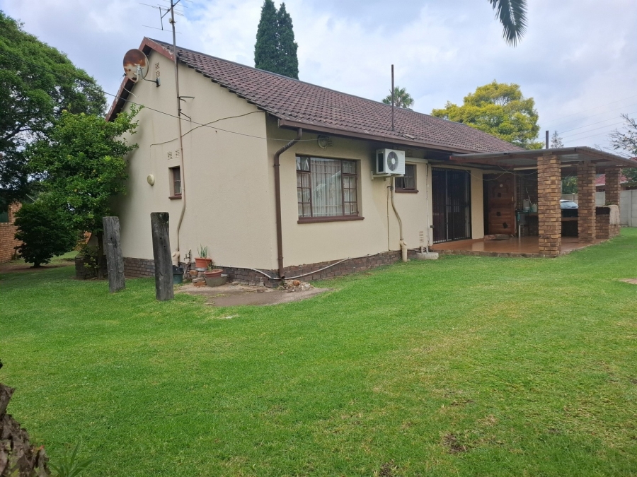 3 Bedroom Property for Sale in Mackenzie Park Gauteng