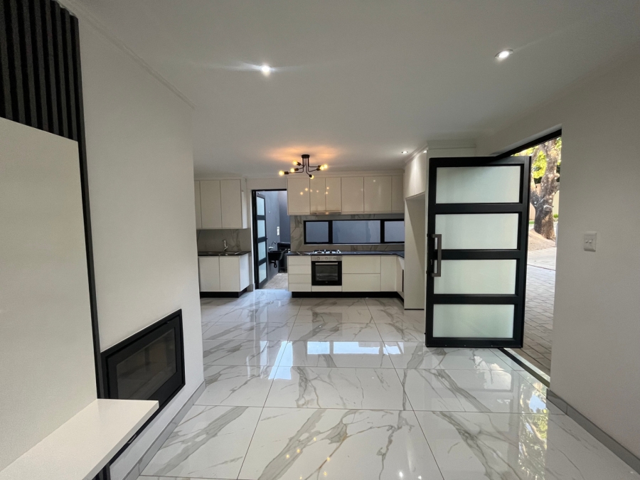 To Let 1 Bedroom Property for Rent in Parkmore Gauteng