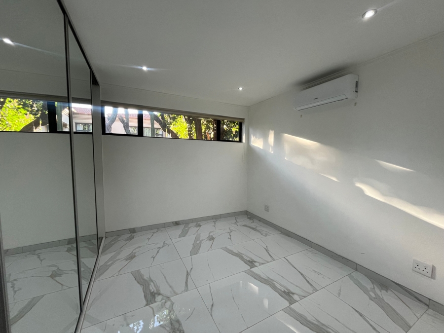 To Let 1 Bedroom Property for Rent in Parkmore Gauteng