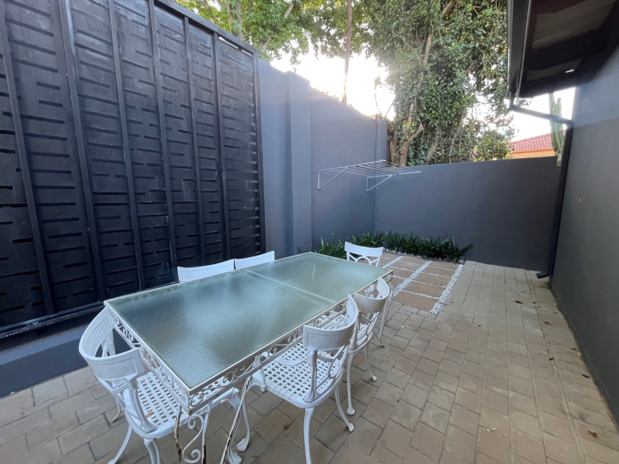 To Let 1 Bedroom Property for Rent in Parkmore Gauteng