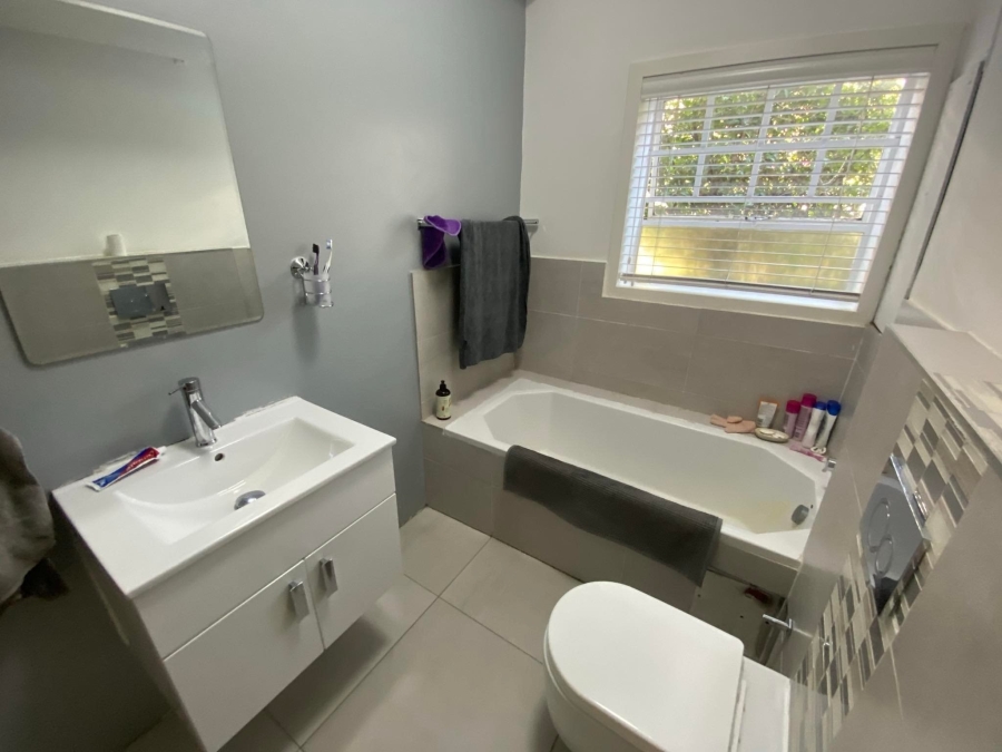 To Let 1 Bedroom Property for Rent in Birdhaven Gauteng