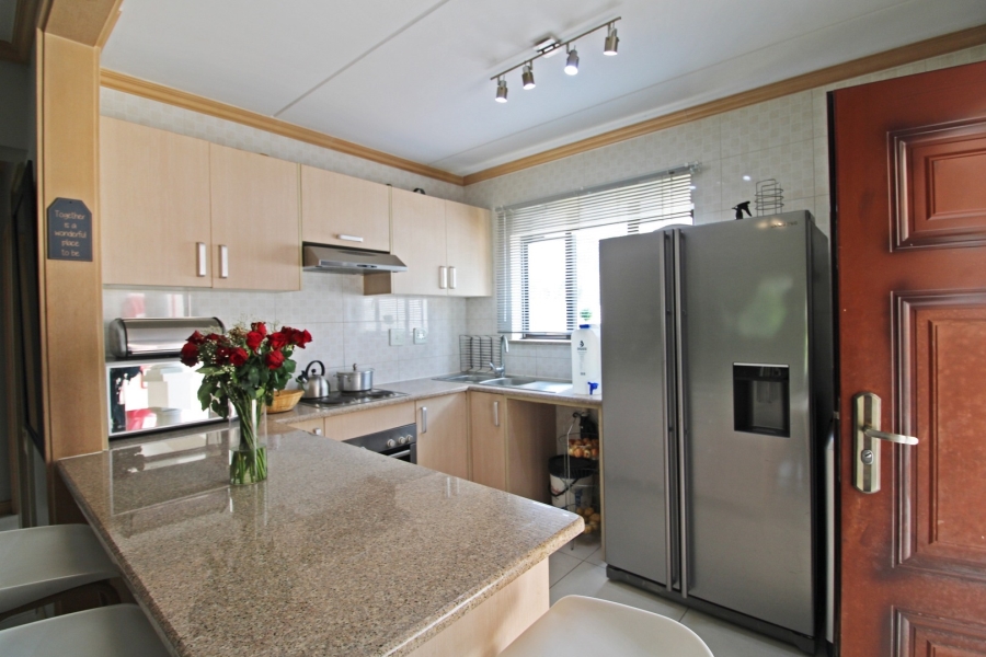 2 Bedroom Property for Sale in Noordwyk Gauteng