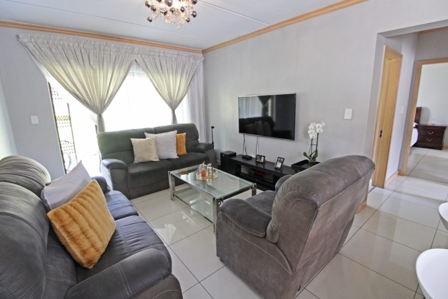 2 Bedroom Property for Sale in Noordwyk Gauteng