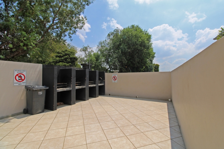 2 Bedroom Property for Sale in Noordwyk Gauteng