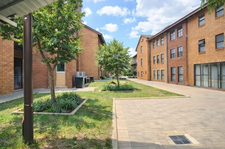 2 Bedroom Property for Sale in Kosmosdal Gauteng