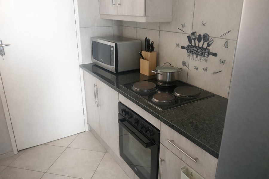 2 Bedroom Property for Sale in Kosmosdal Gauteng