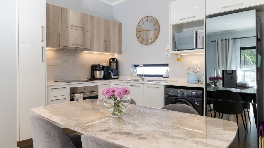 2 Bedroom Property for Sale in Rosebank Gauteng