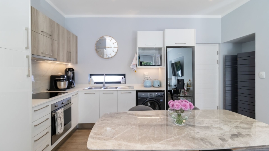 2 Bedroom Property for Sale in Rosebank Gauteng