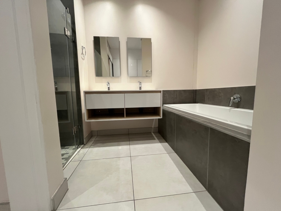 To Let 2 Bedroom Property for Rent in Parkmore Gauteng