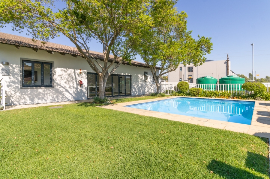 2 Bedroom Property for Sale in Broadacres Gauteng