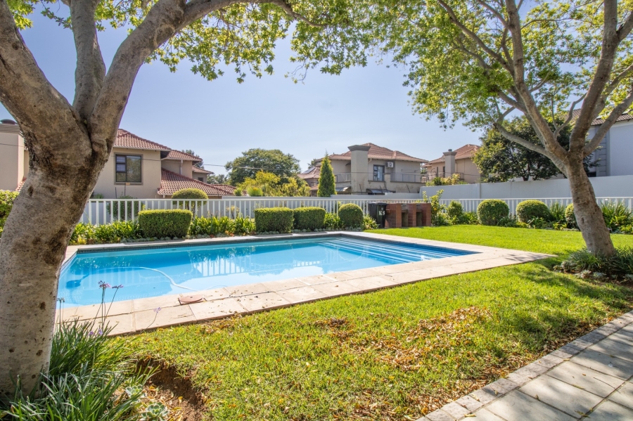 2 Bedroom Property for Sale in Broadacres Gauteng