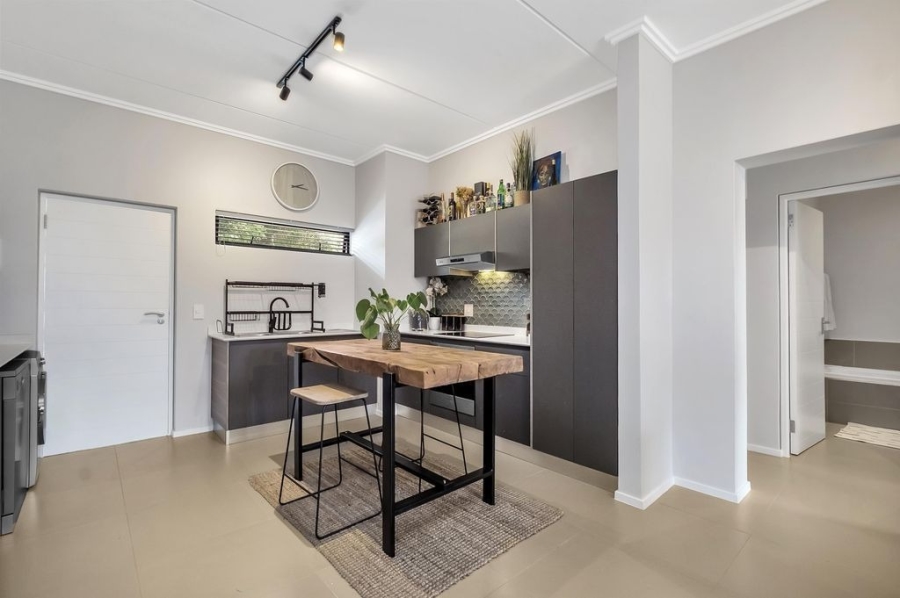 2 Bedroom Property for Sale in Bryanston Gauteng