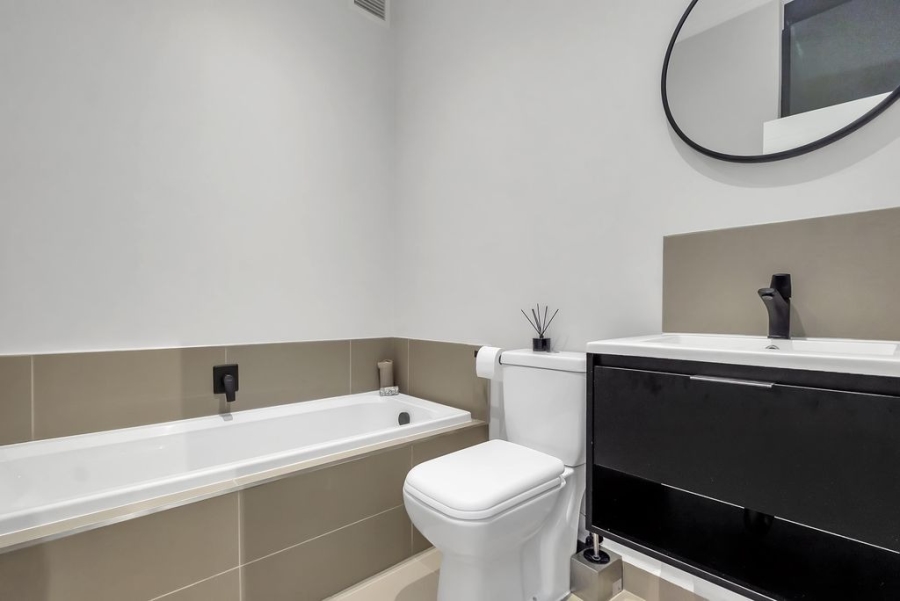 2 Bedroom Property for Sale in Bryanston Gauteng