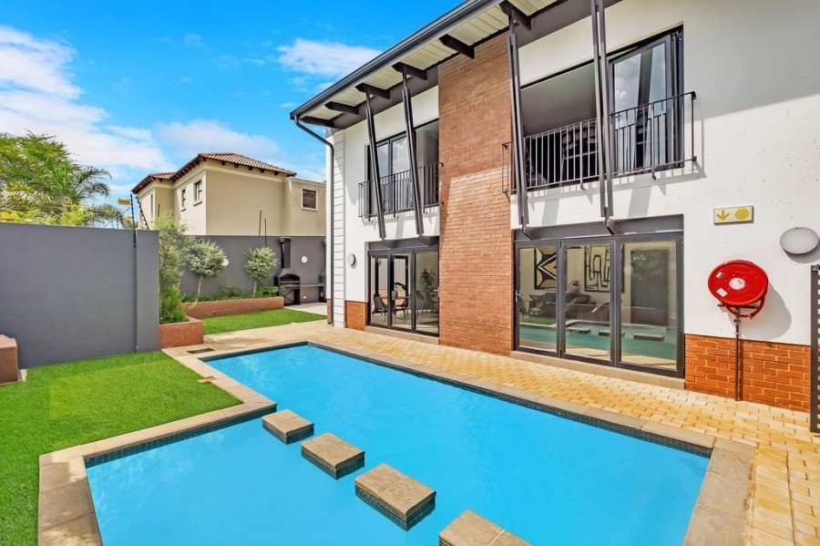 2 Bedroom Property for Sale in Bryanston Gauteng