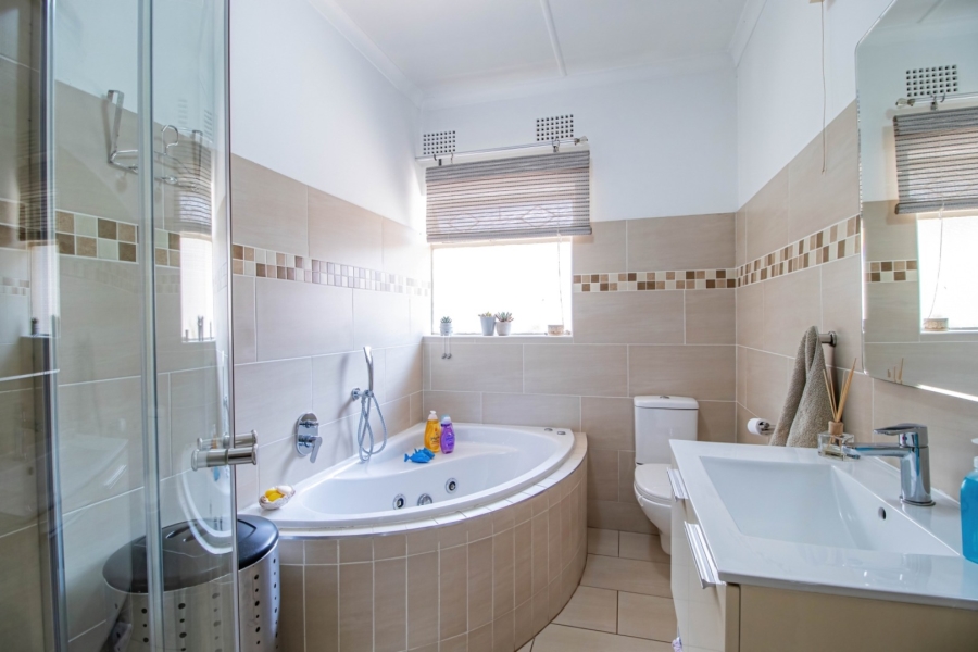 3 Bedroom Property for Sale in The Stewards Gauteng