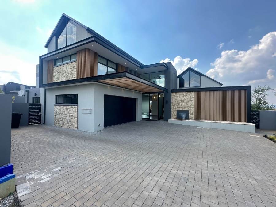 5 Bedroom Property for Sale in Midstream Heights Gauteng