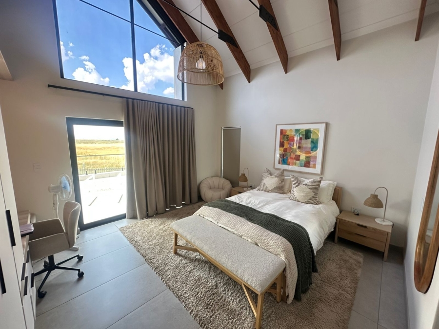 5 Bedroom Property for Sale in Midstream Heights Gauteng