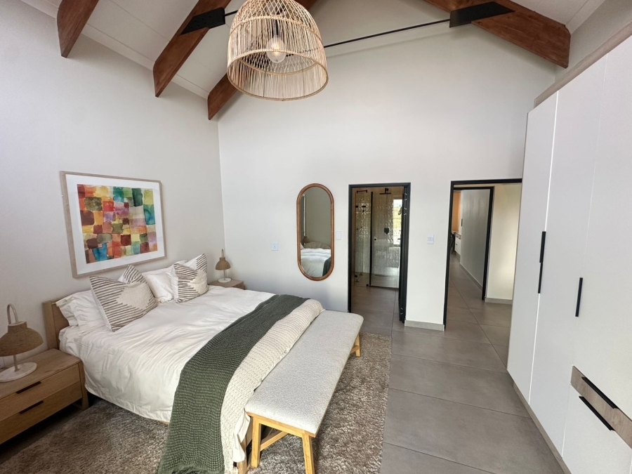 5 Bedroom Property for Sale in Midstream Heights Gauteng