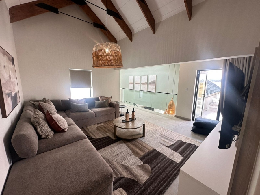 5 Bedroom Property for Sale in Midstream Heights Gauteng