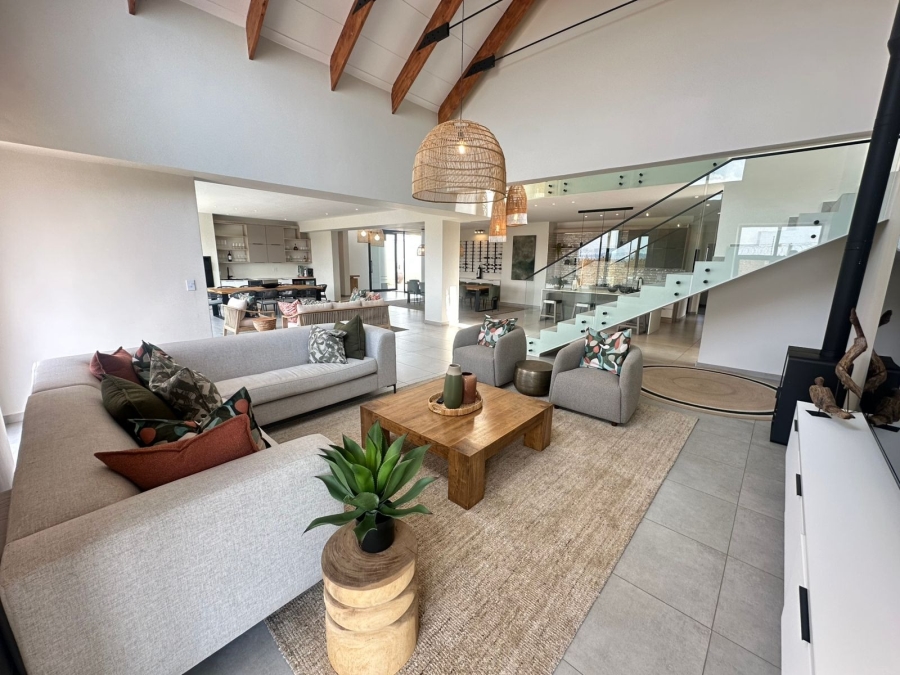 5 Bedroom Property for Sale in Midstream Heights Gauteng