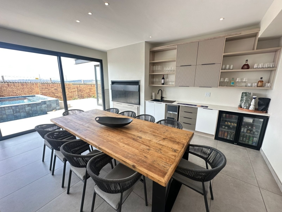 5 Bedroom Property for Sale in Midstream Heights Gauteng