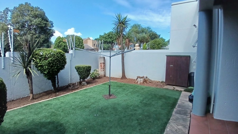2 Bedroom Property for Sale in Glenvista Gauteng