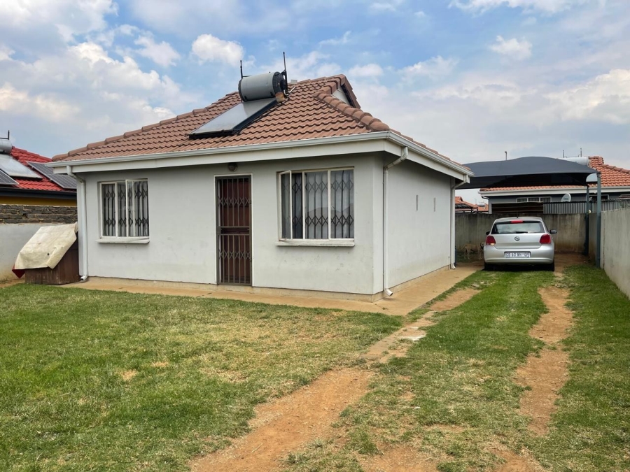 2 Bedroom Property for Sale in Crystal Park Gauteng