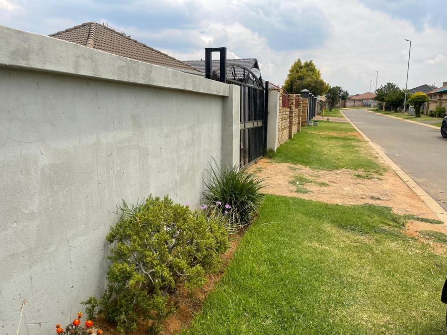 2 Bedroom Property for Sale in Crystal Park Gauteng