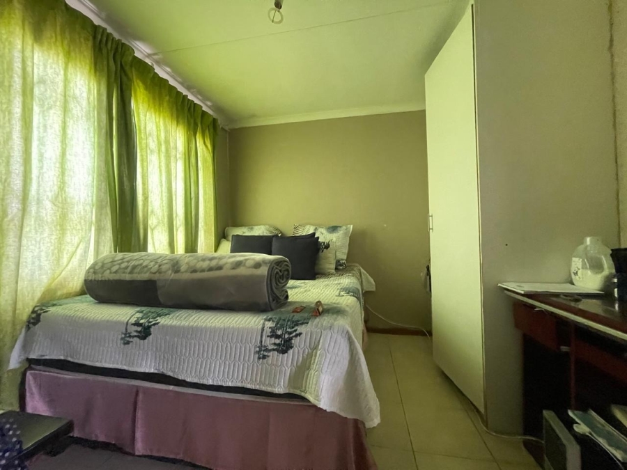 2 Bedroom Property for Sale in Crystal Park Gauteng