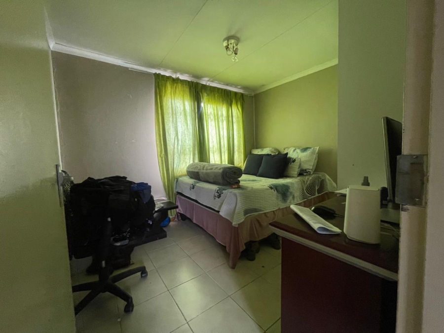 2 Bedroom Property for Sale in Crystal Park Gauteng