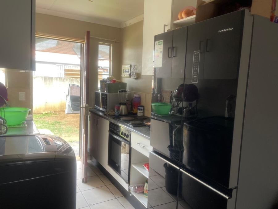 2 Bedroom Property for Sale in Crystal Park Gauteng