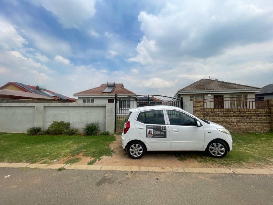 2 Bedroom Property for Sale in Crystal Park Gauteng