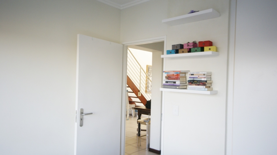 2 Bedroom Property for Sale in Bryanston Gauteng