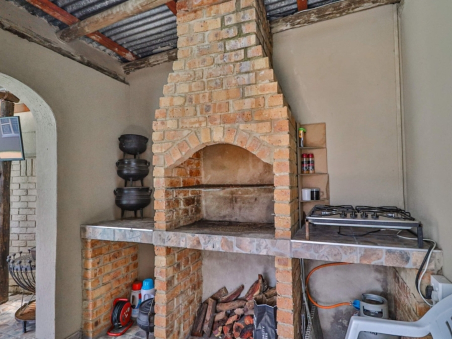 To Let 3 Bedroom Property for Rent in Farrarmere Gauteng