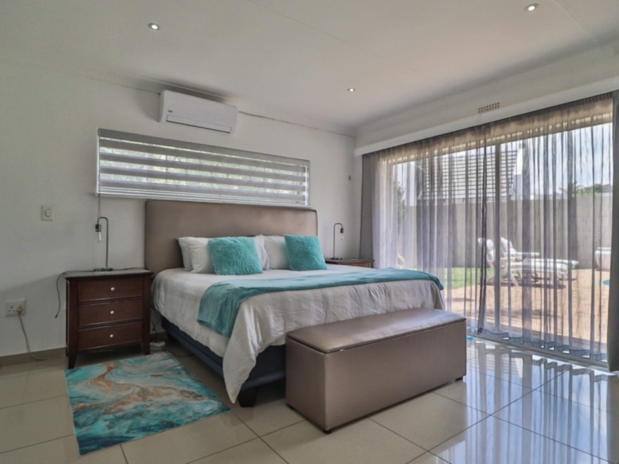 To Let 3 Bedroom Property for Rent in Farrarmere Gauteng