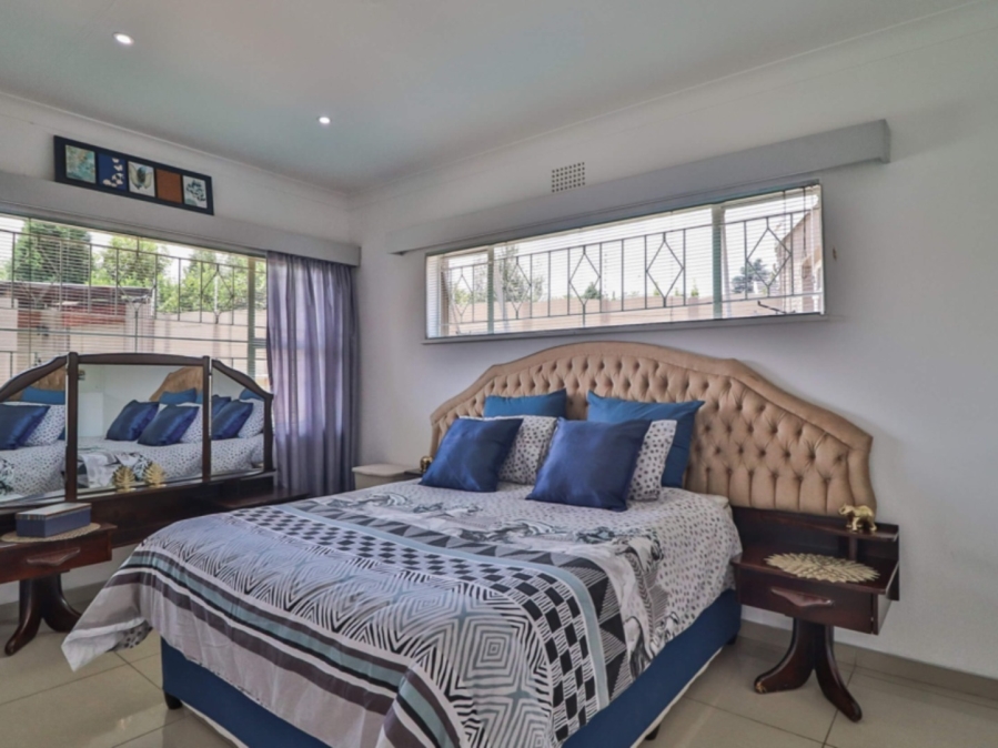 To Let 3 Bedroom Property for Rent in Farrarmere Gauteng