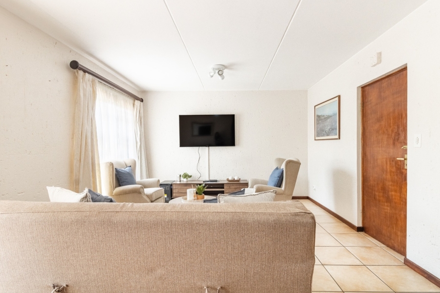 To Let 2 Bedroom Property for Rent in Lonehill Gauteng