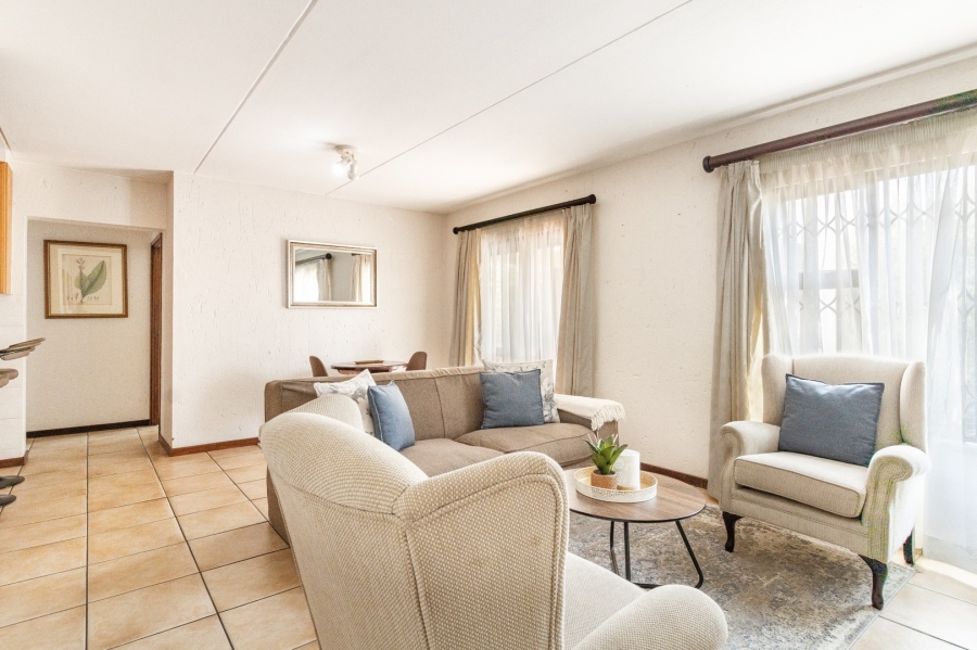 To Let 2 Bedroom Property for Rent in Lonehill Gauteng