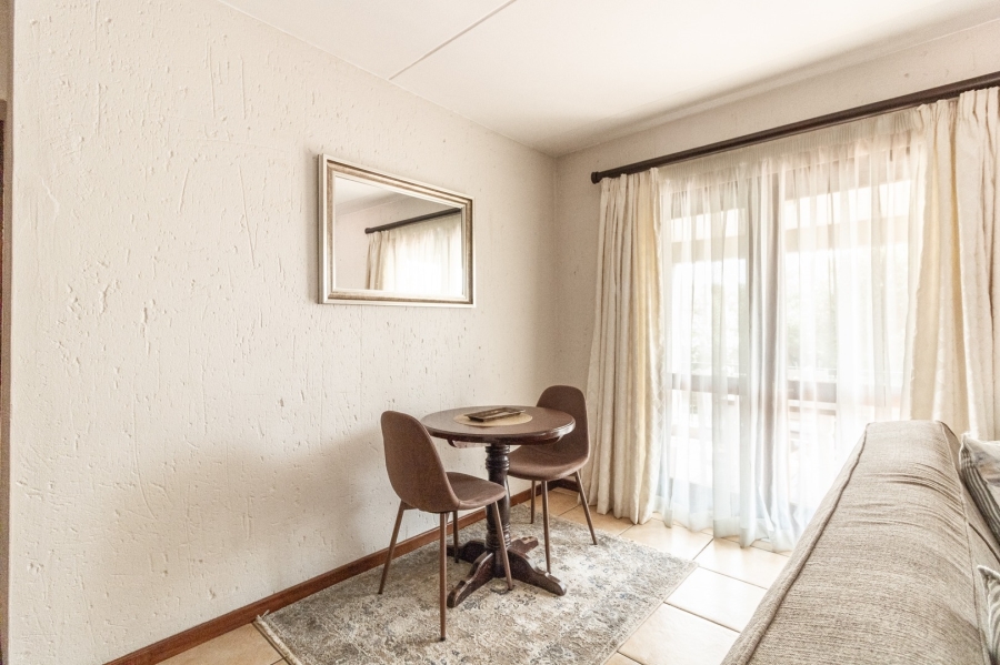 To Let 2 Bedroom Property for Rent in Lonehill Gauteng