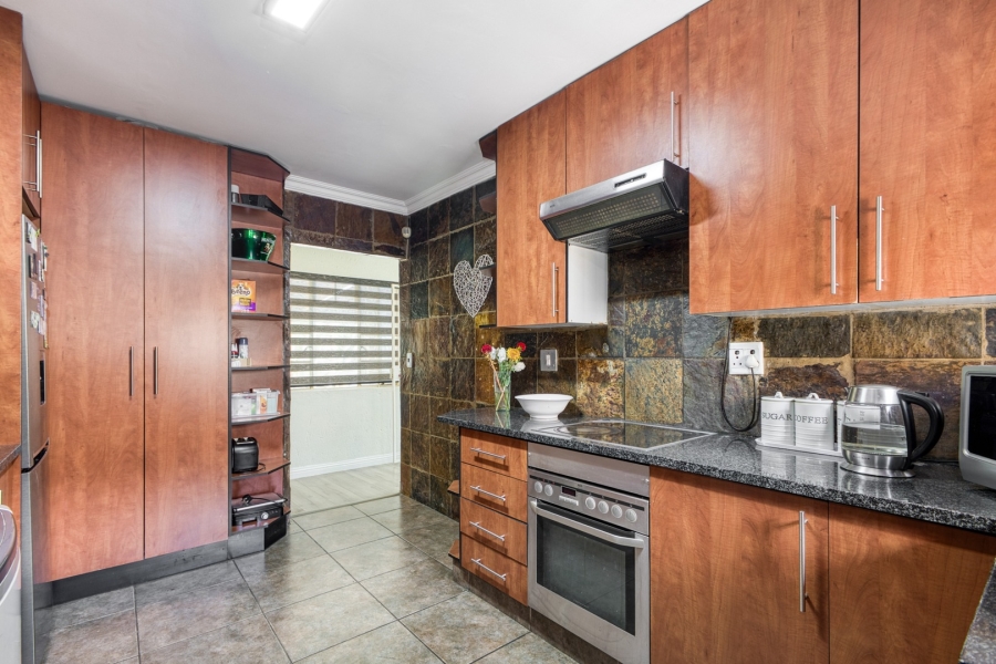 3 Bedroom Property for Sale in Douglasdale Gauteng