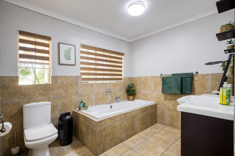 3 Bedroom Property for Sale in Douglasdale Gauteng