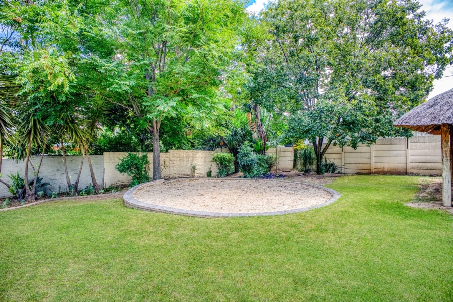 3 Bedroom Property for Sale in Douglasdale Gauteng