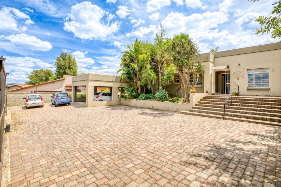 3 Bedroom Property for Sale in Douglasdale Gauteng