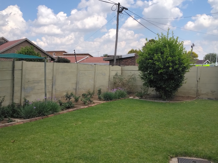 4 Bedroom Property for Sale in Ferryvale Gauteng
